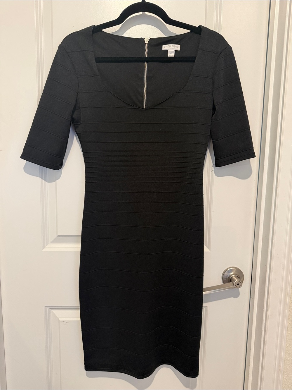 Bisou Bisou Black V‑Neck Bandage Midi Dress with Elbow Sleeves
